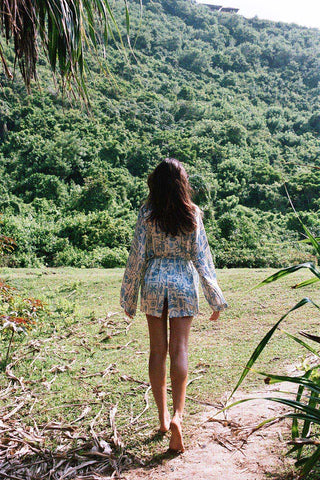 Paradiso Short Satin Kimono - Blue